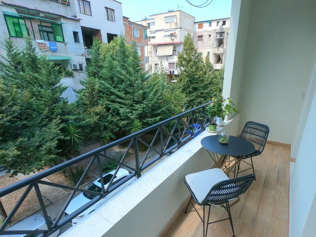 Roza'S Studio Tirana Center Екстер'єр фото