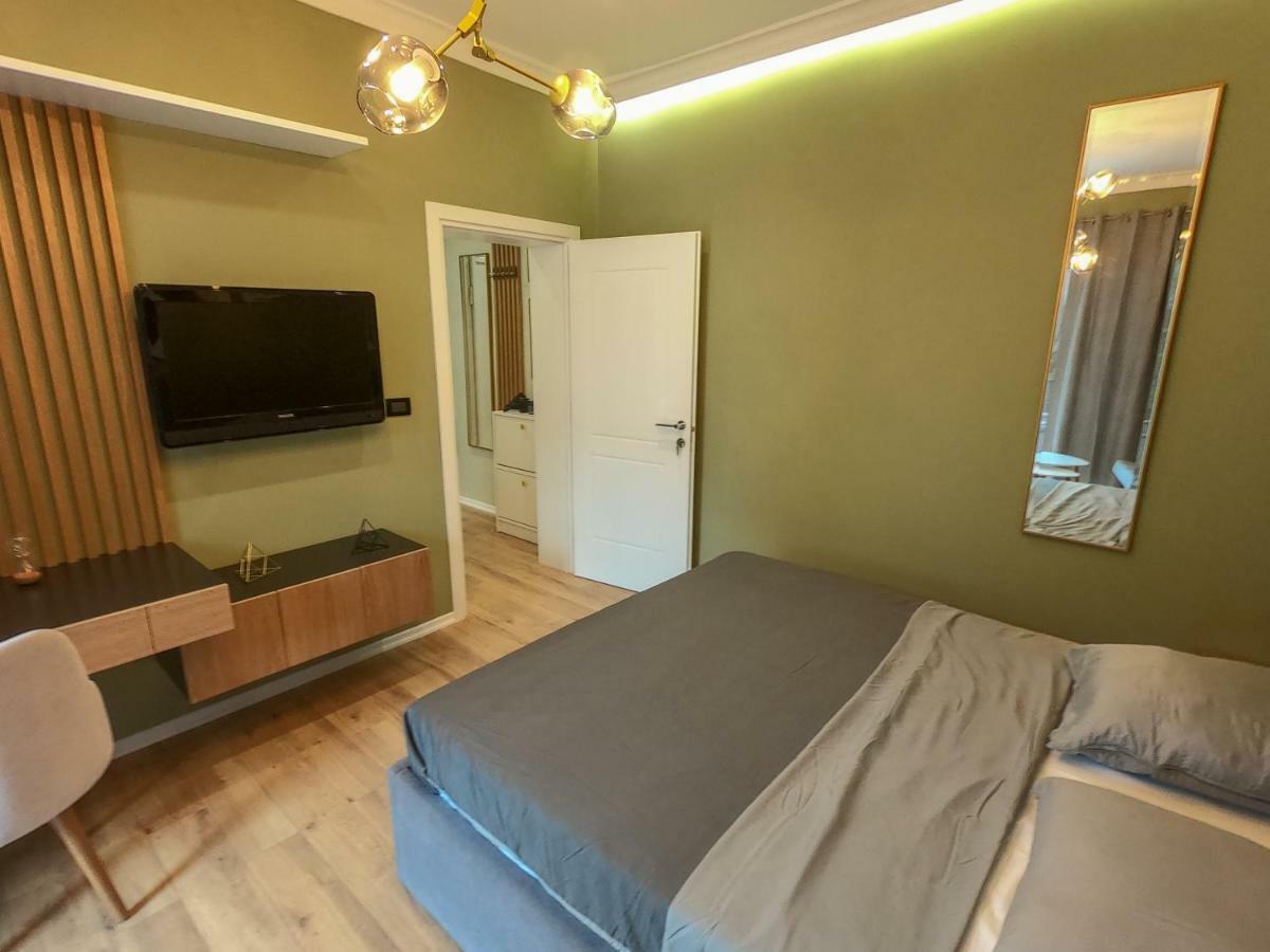 Roza'S Studio Tirana Center Екстер'єр фото