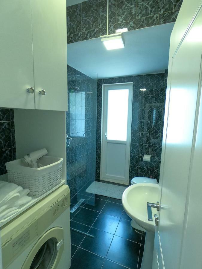 Roza'S Studio Tirana Center Екстер'єр фото